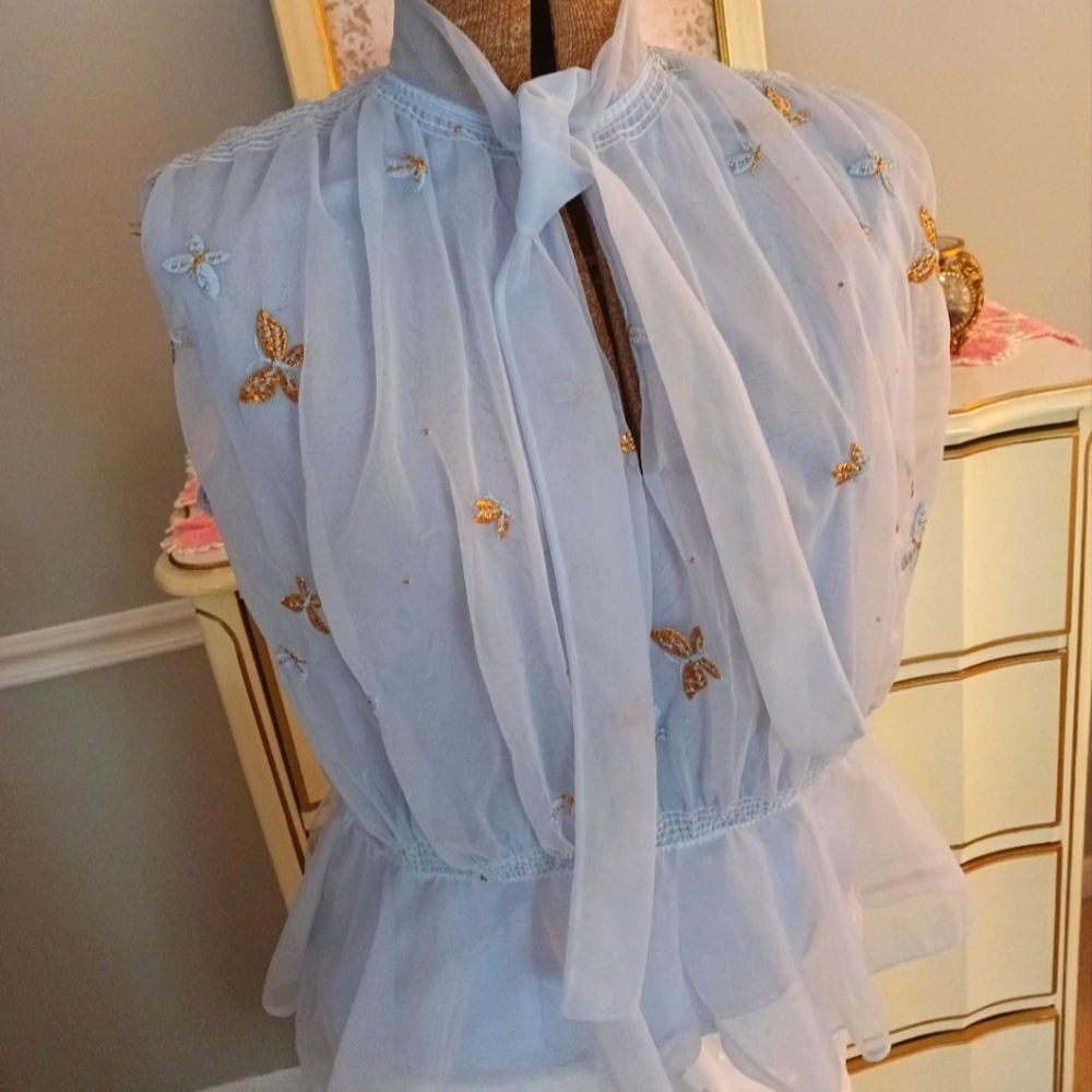 RARE, VINTAGE "EYEFUL BY THE FLAUMS" BLUE NYLON CHIFFON TOP! LIKE NEW!